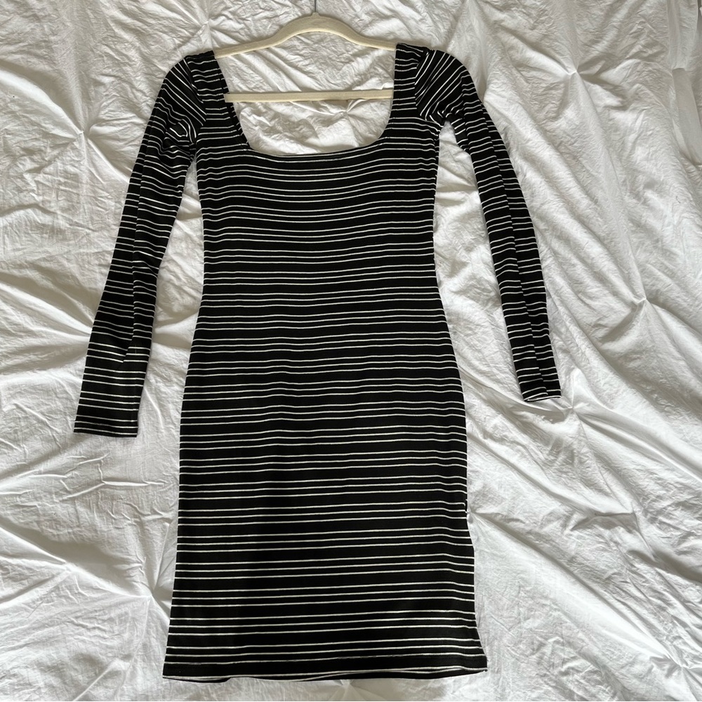 Billabong dress, never worn, size small